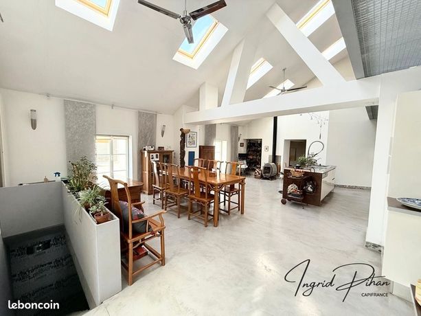Maison 5 pièces 201 m²