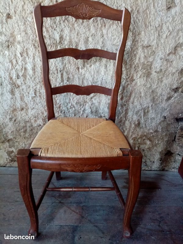 Vends une chaise Louis Xlll (image 1)