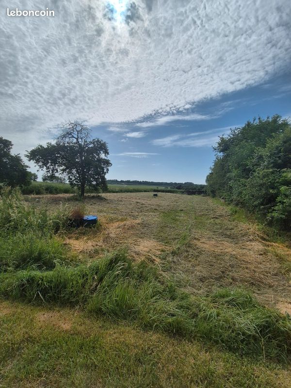 Terrain constructible · à Coulommes-Et-Marqueny · 25 000 €