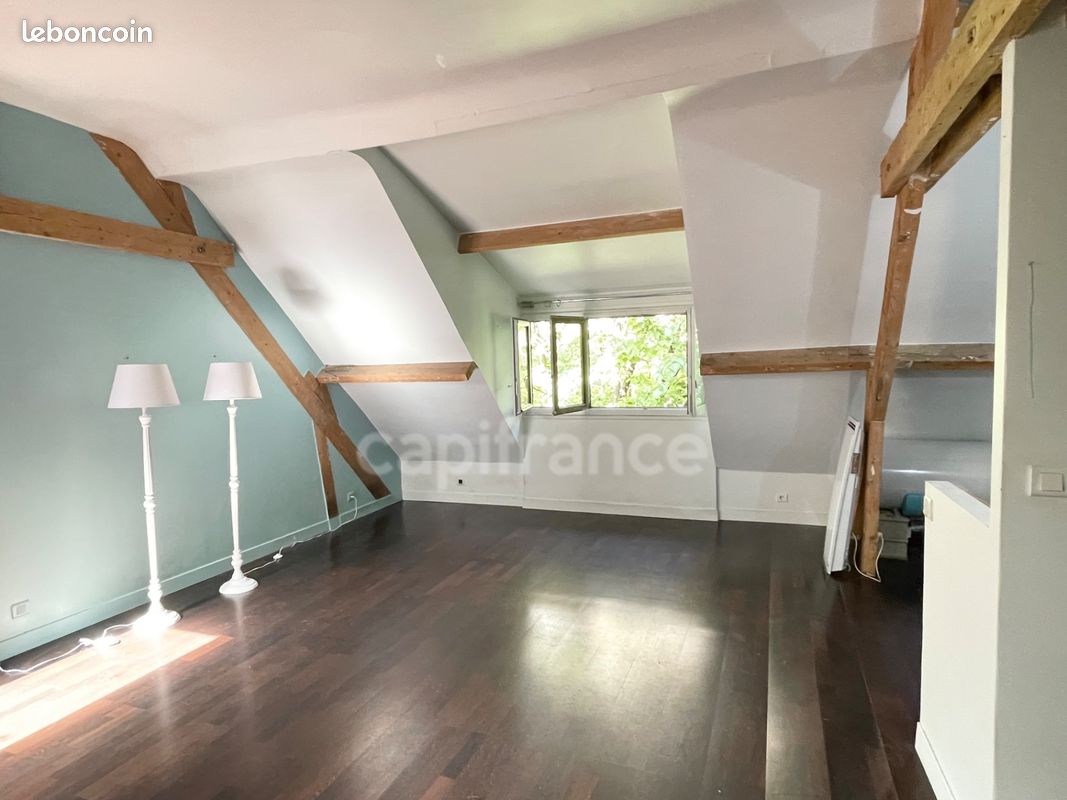 Appartement 2 pièces 63 m² · à Paris · 63 m² · 295 000 €