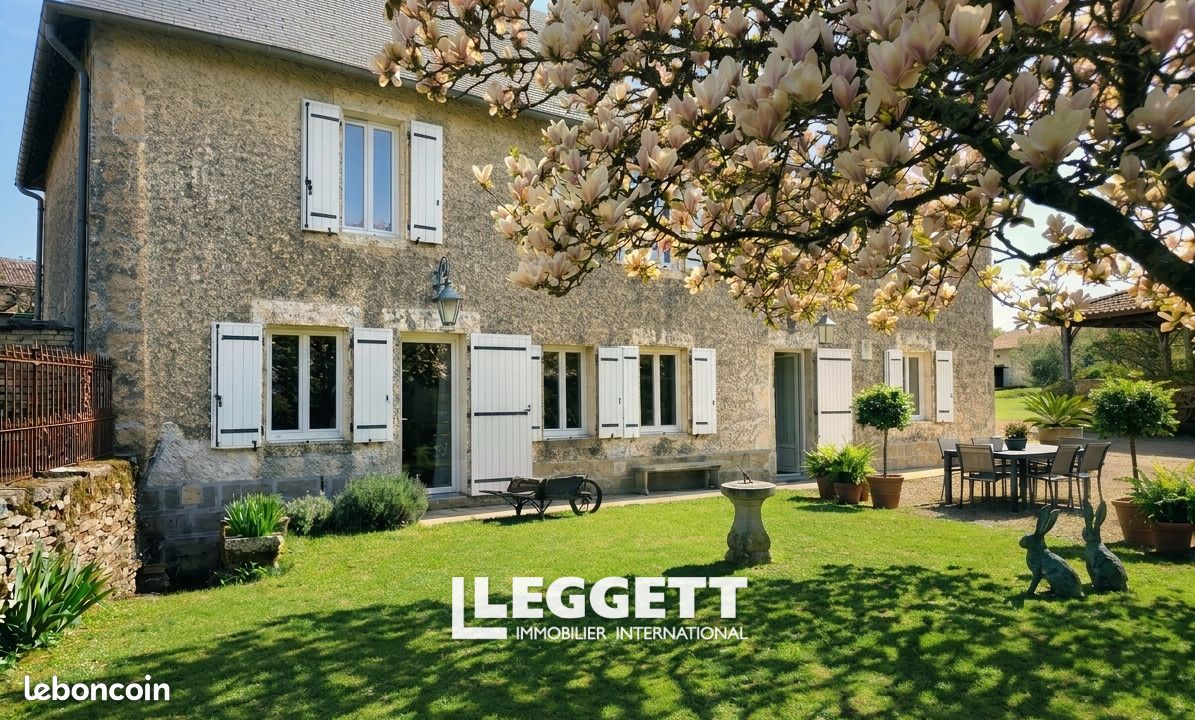 Maison 5 pièces 140 m² · à Barro · 140 m² · 270 000 €
