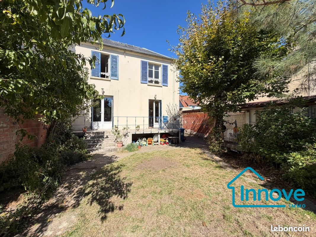 Maison 7 pièces 107 m² · à Versailles · 107 m² · 774 000 €