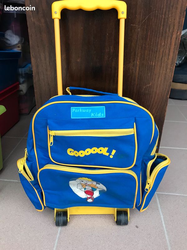 Valisette qui roule pour enfant (image 1)