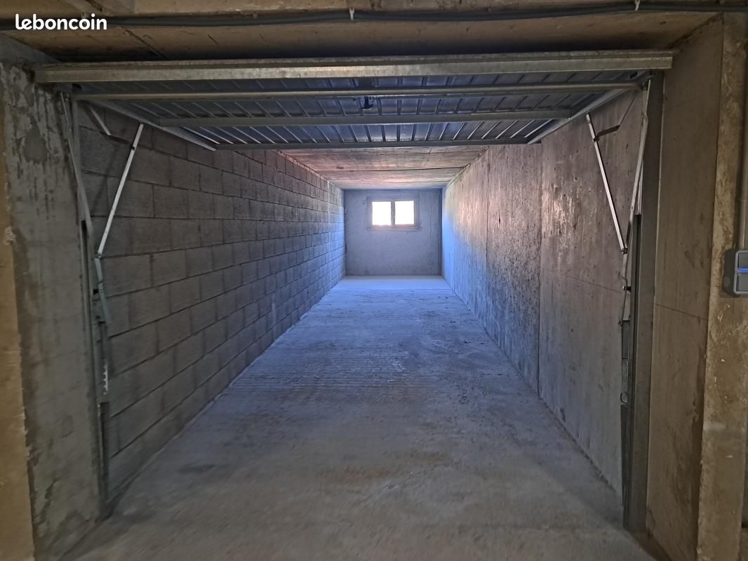 Parking 29 m² · à Aix-les-Bains · 29 m² · 178 €