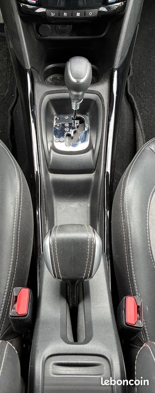 PEUGEOT 2008 1.5 BLUEHDI 120CH - ALLURE BUSINESS - BVa (image 28)