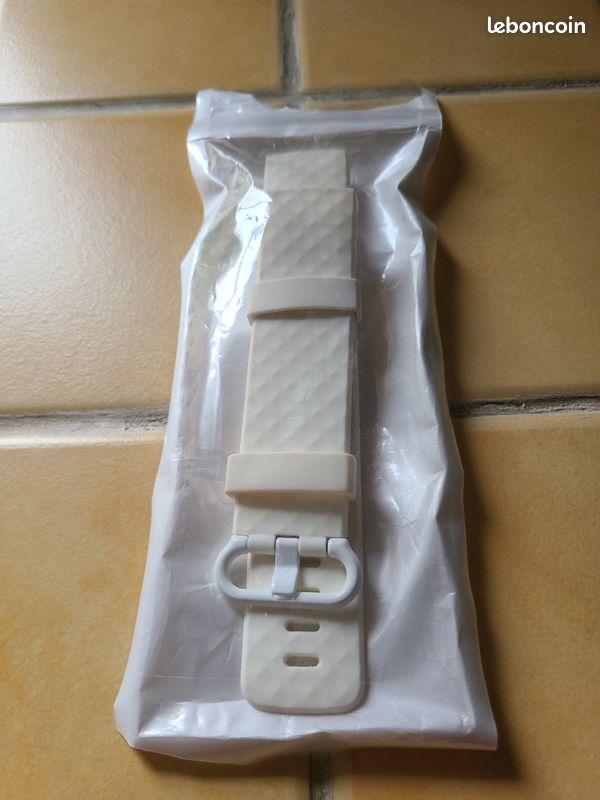 Montre Fitbit charge 3 et bracelets (image 12)