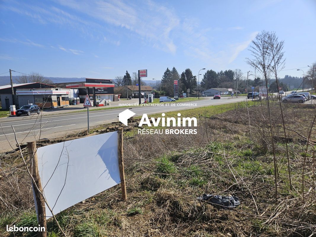 Terrain 12760 m² · à Tossiat · 12 760 m² · 370 000 €