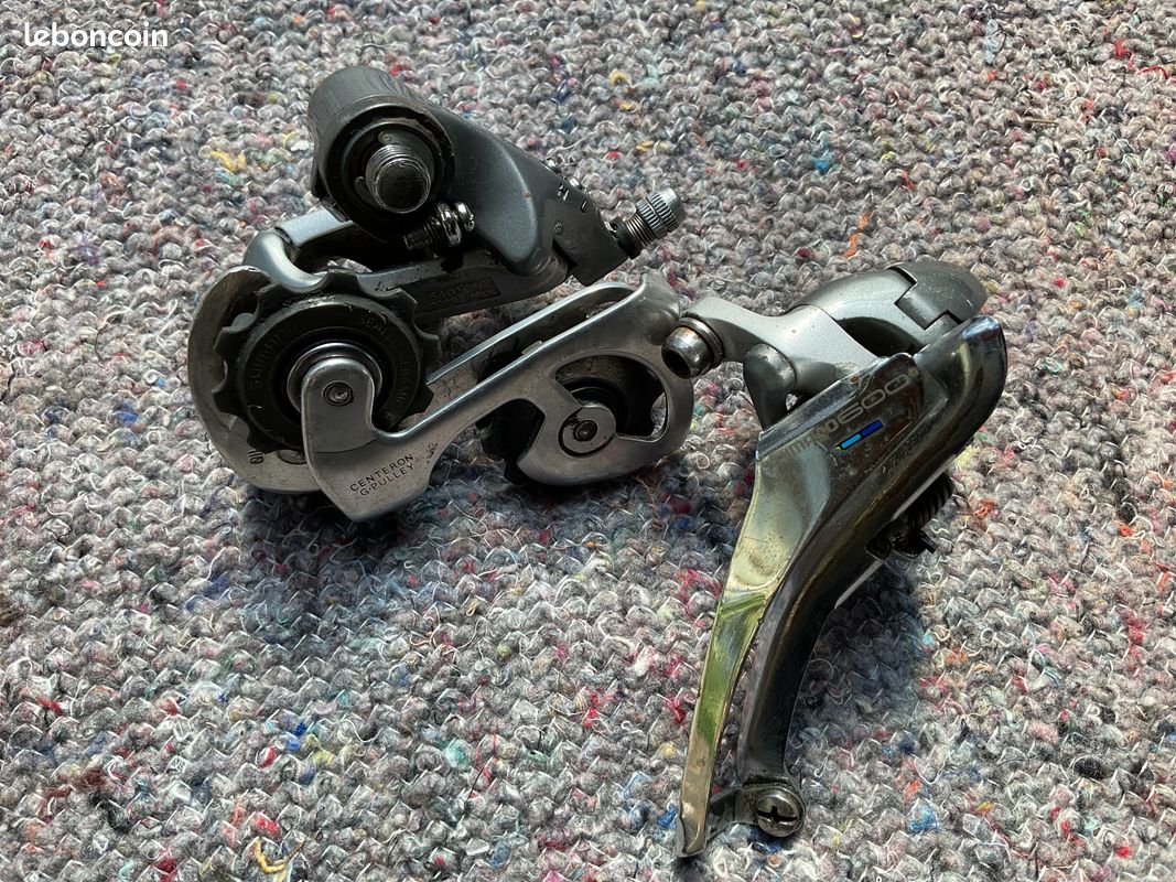 Dérailleur Avant Vintage Shimano 600 Tri-Color FD-6401, Fixation Brasée, Tirage Bas – 7v – Occasion