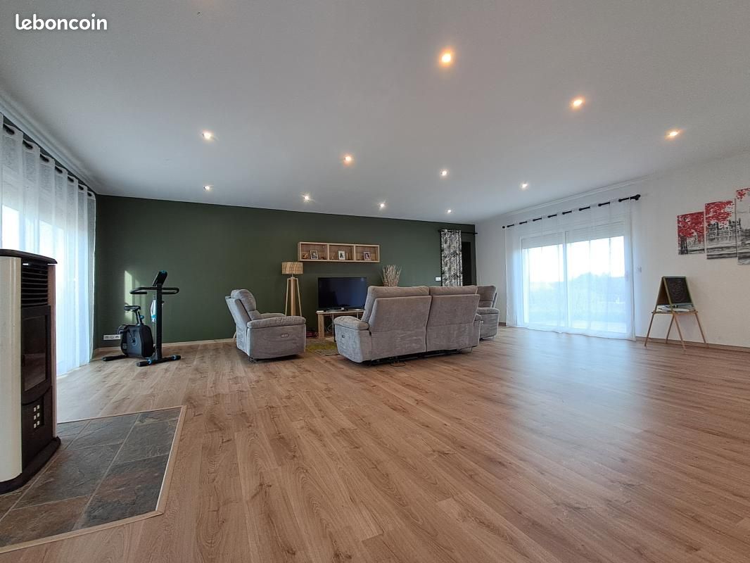 Maison 7 pièces 192 m² · à Monestiés · 192 m² · 245 000 €