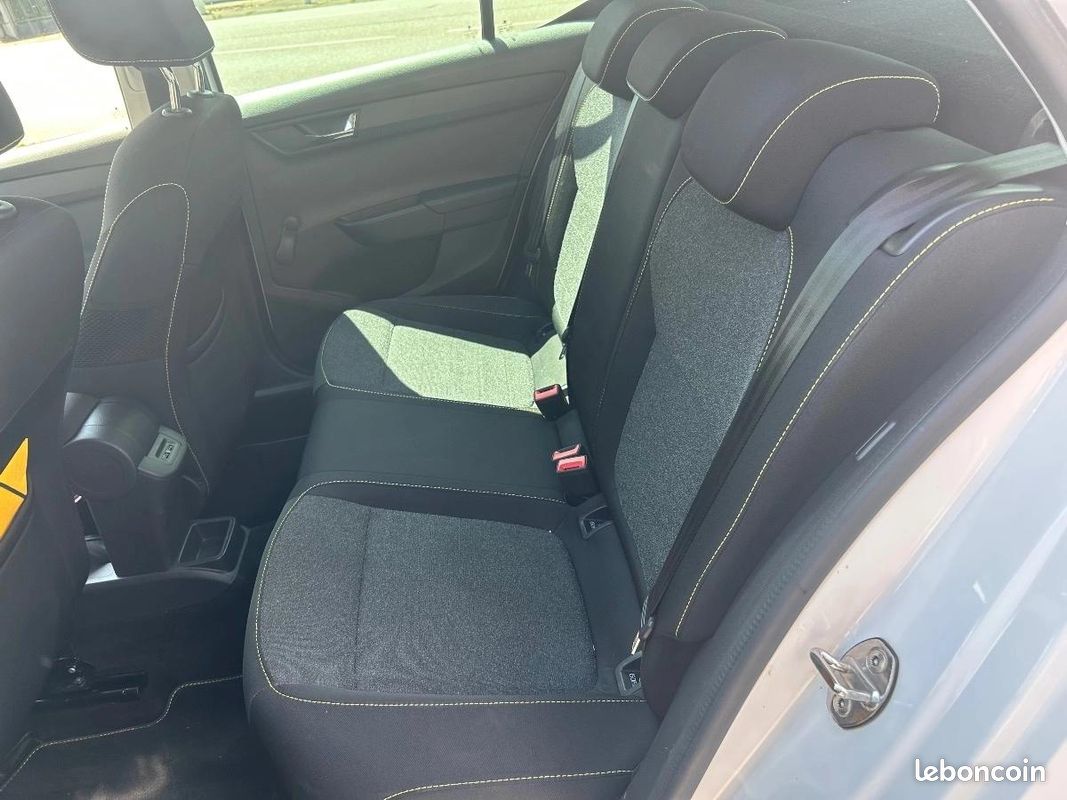 Skoda Fabia 1.0 L MPI 60 CH EDITION / GARANTIE 6 MOIS (image 17)