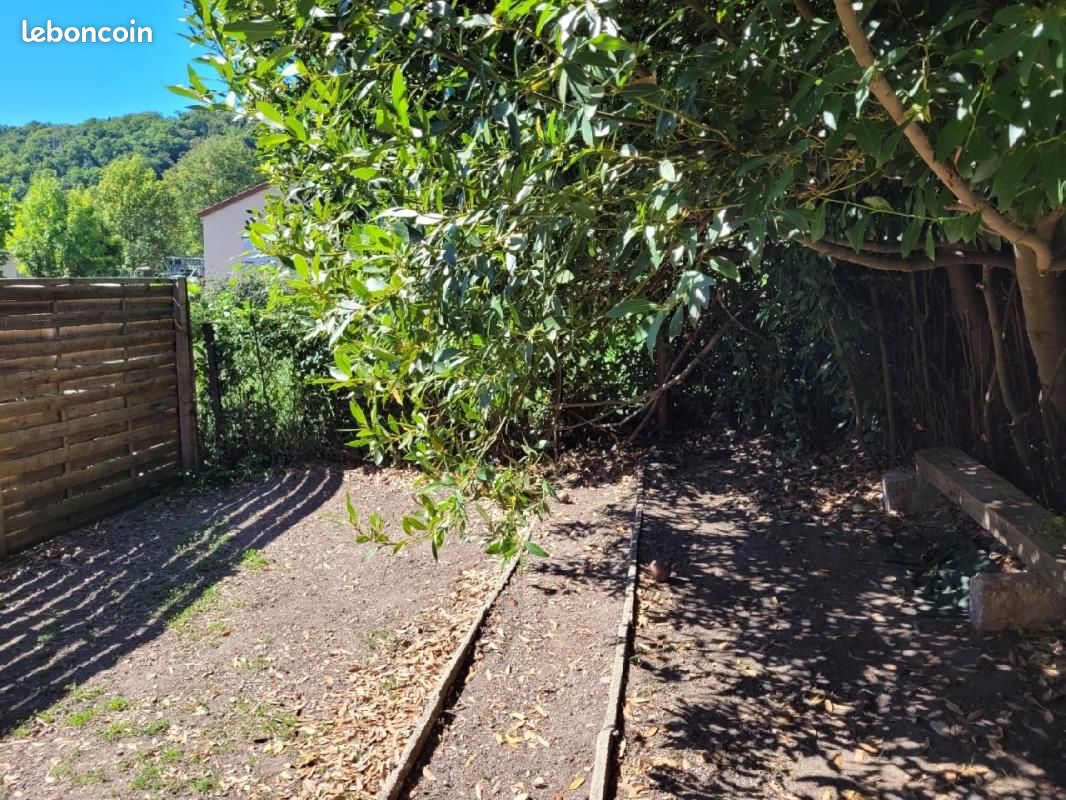 Maison 4 pièces 85 m² · à Ydes · 85 m² · 20 000 €