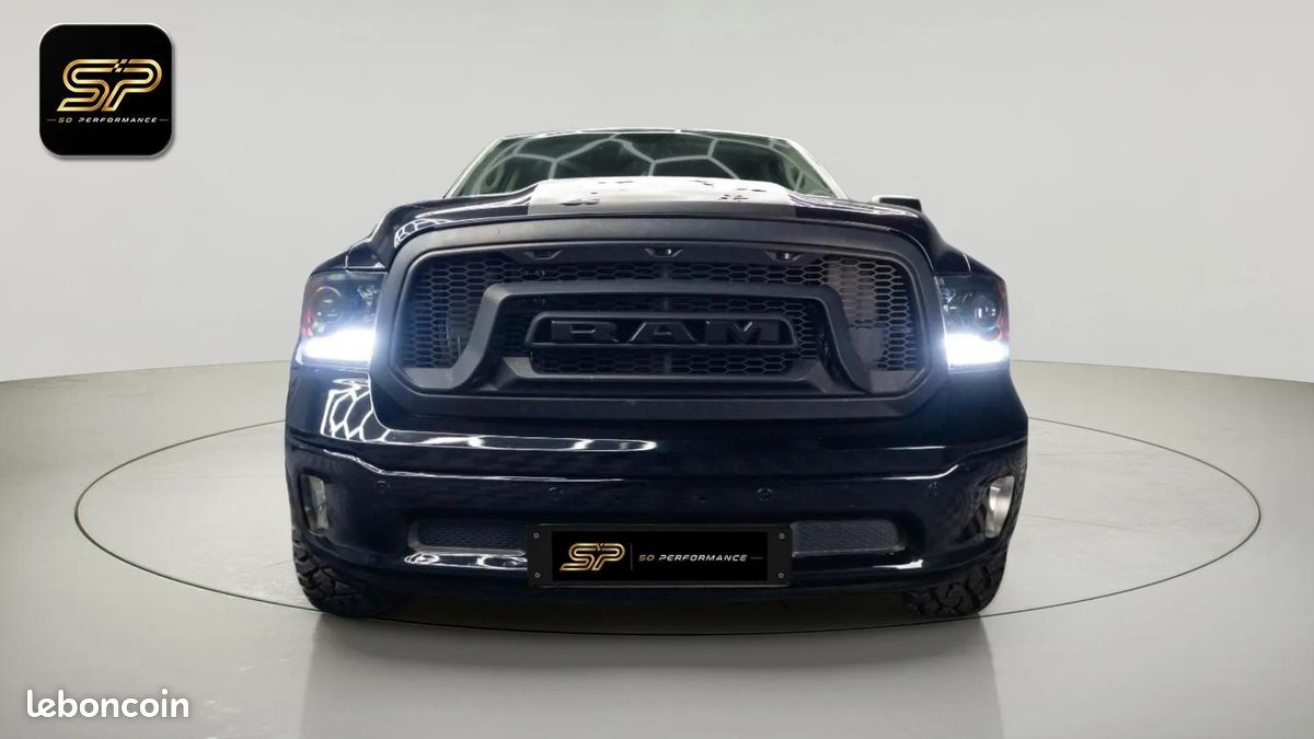 Dodge RAM 5.7 V8 HEMI 4x4 * Pack Offroad Nuit * LED * AHK * R20 (image 2)