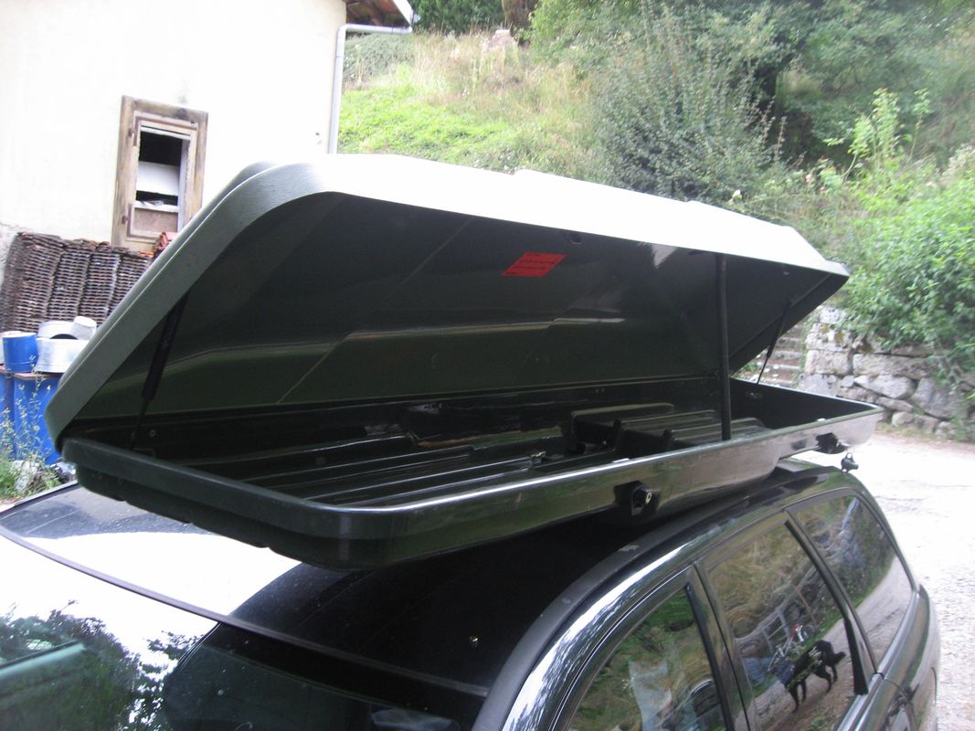 Coffre de toit rigide - Équipement auto