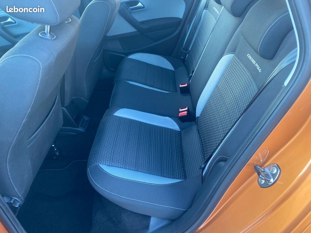 Volkswagen POLO CROSS 1.2 TSI (image 15)