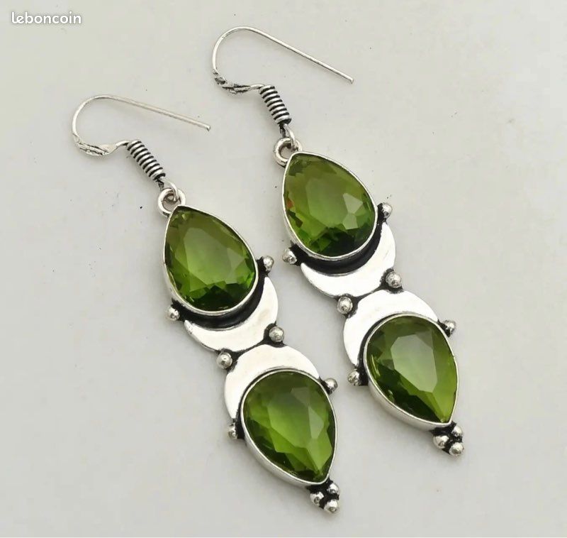 Boucles D'oreilles Pendantes Argent Massif Et Péridot Du Cachemire - Neuf Avec étiquettes