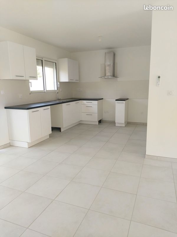 Maison 7 pièces 102 m² · à Rochefort · 102 m² · 1 250 €/mois