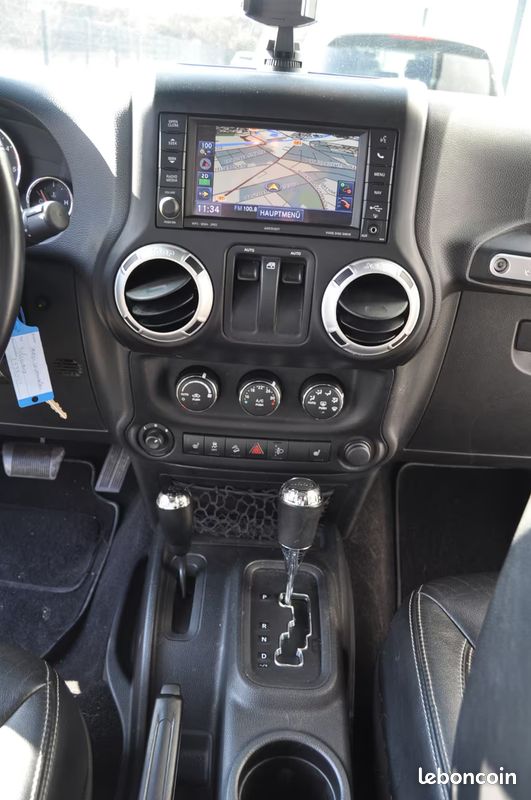 Jeep Wrangler Unlimited Sahara 2.8 200CH - Carnet D'Entretien Complet - Alpine Sound - Sièges Chauffants - Régulateur - Navigation - Xénon - 62800KM (image 7)