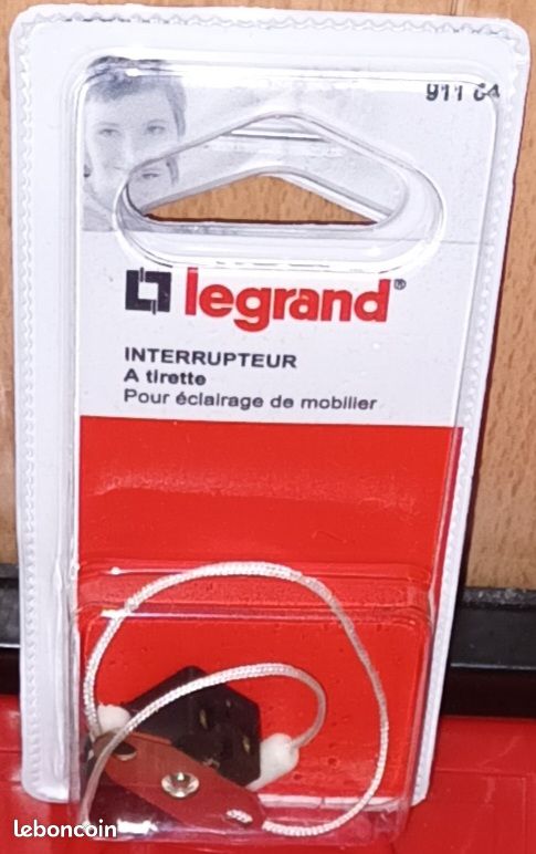 Interrupteur à Tirette Legrand Pour Meuble - Noir, Commande Mécanique, Pour éclairage Intérieur