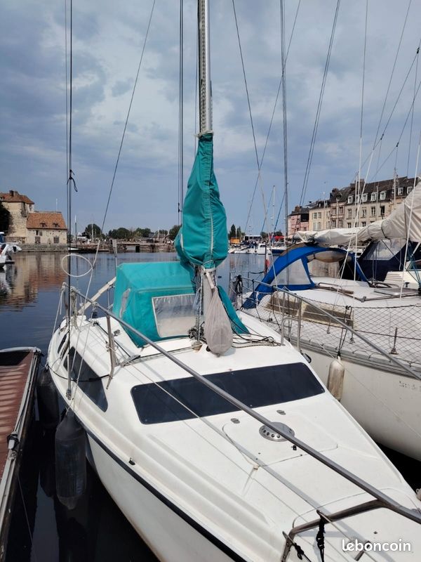 Hunter 23.5 — Vedi foto 1