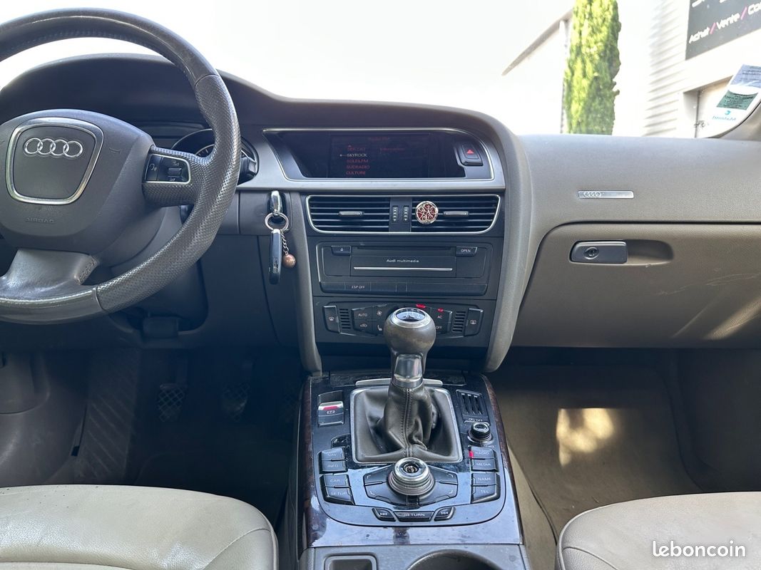 AUDI A5 DECAPOTABLE 2.0 TDI 177Ch - Radar Ar - Sièges Chauffants - Garantie 12 mois - (image 13)