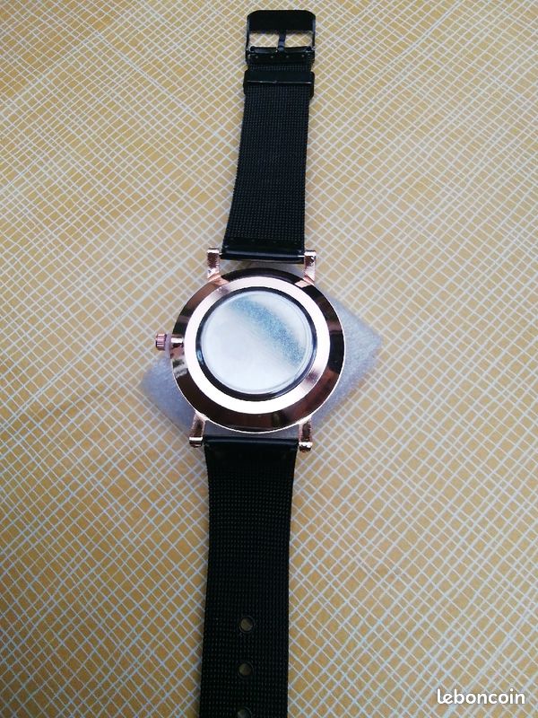 Montre plate et classe (image 3)