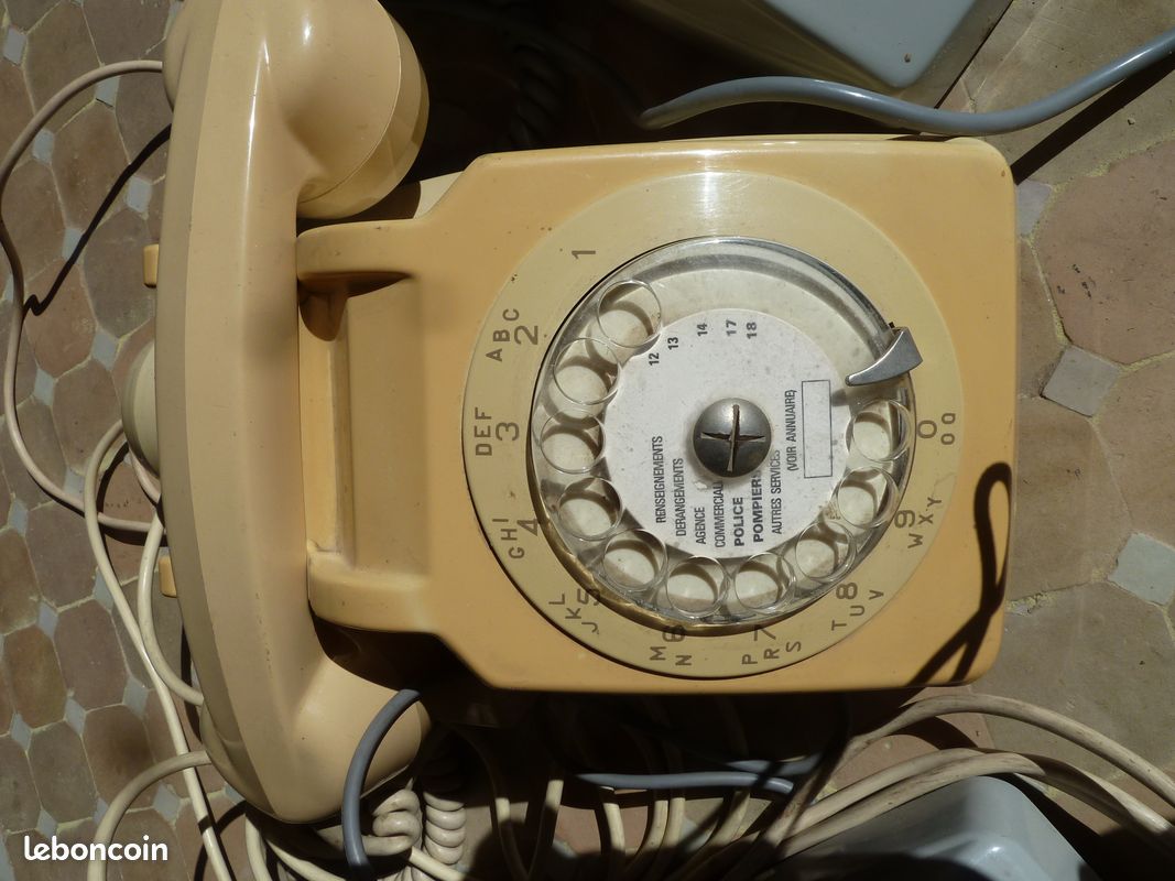 Telephones à cadran années 70-80 (image 3)