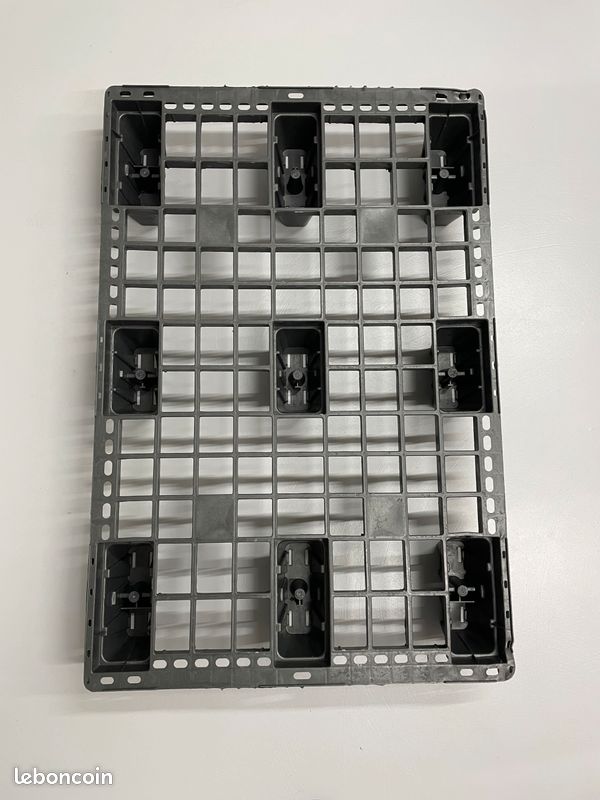 Palettes plastiques (image 1)