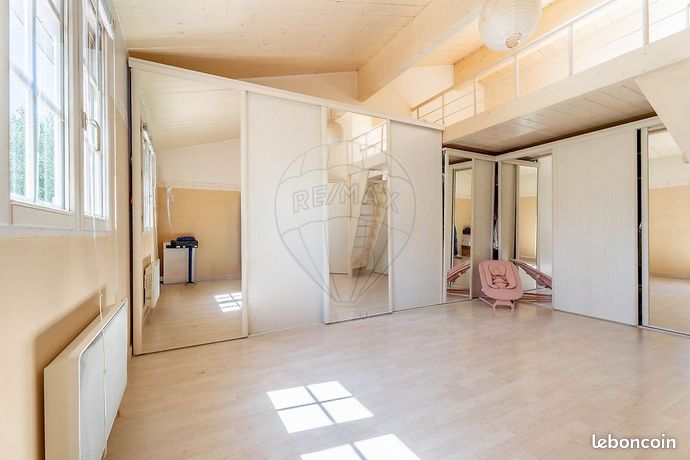 Maison 7 pièces 230 m² — 14