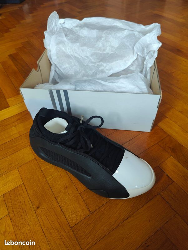 Baskets Adidas James Harden Volume 8 – neuves, jamais portées  édition performance – sneakers homme (image 5)