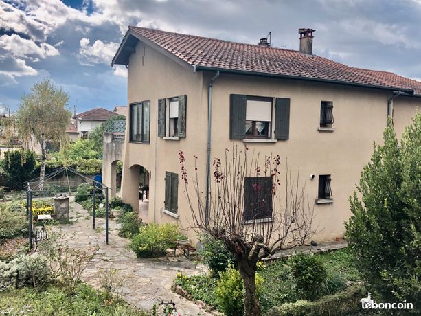 Maison 8 pièces - 180m2