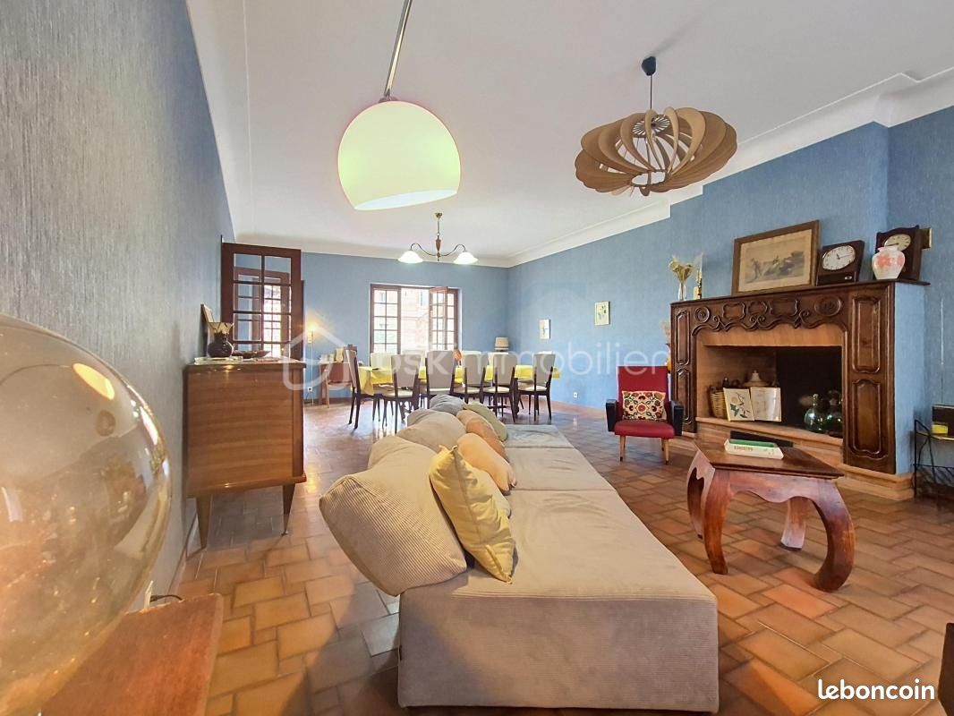Maison 8 pièces 272 m² · à Auvillar · 272 m² · 330 000 €