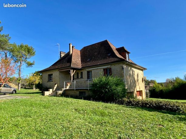Maison 7 pièces 244 m²