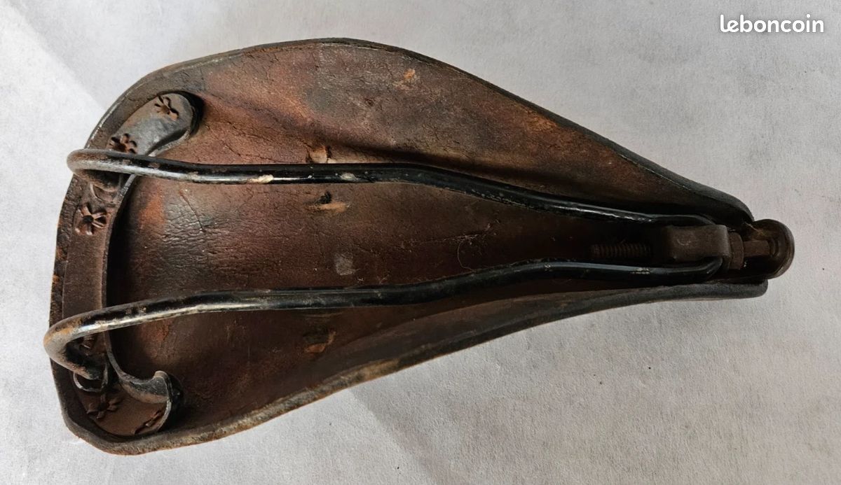 ANCIENNE SELLE DE Velo Allemand En Caoutchouc Marque Drilastic France