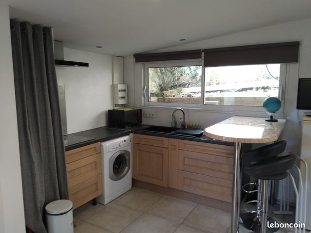 Rare studio Ecully avec terrasse privative