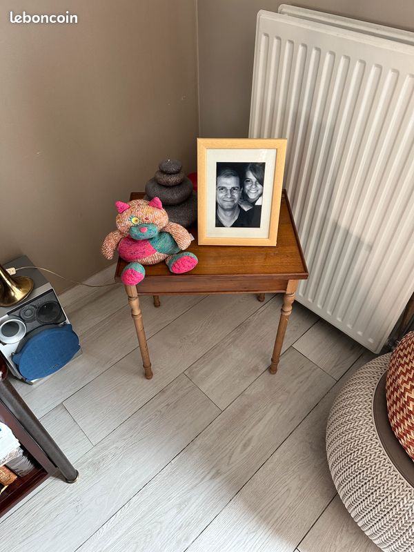 3 petites tables empilable (image 1)