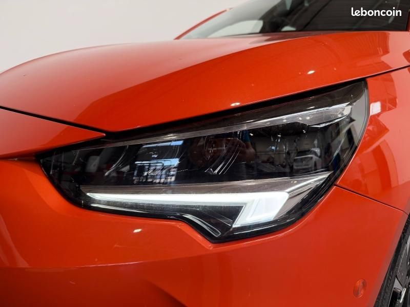 Opel Corsa Corsa-e 136 Elegance / Carplay / Caméra / SOH 87.6% (image 18)