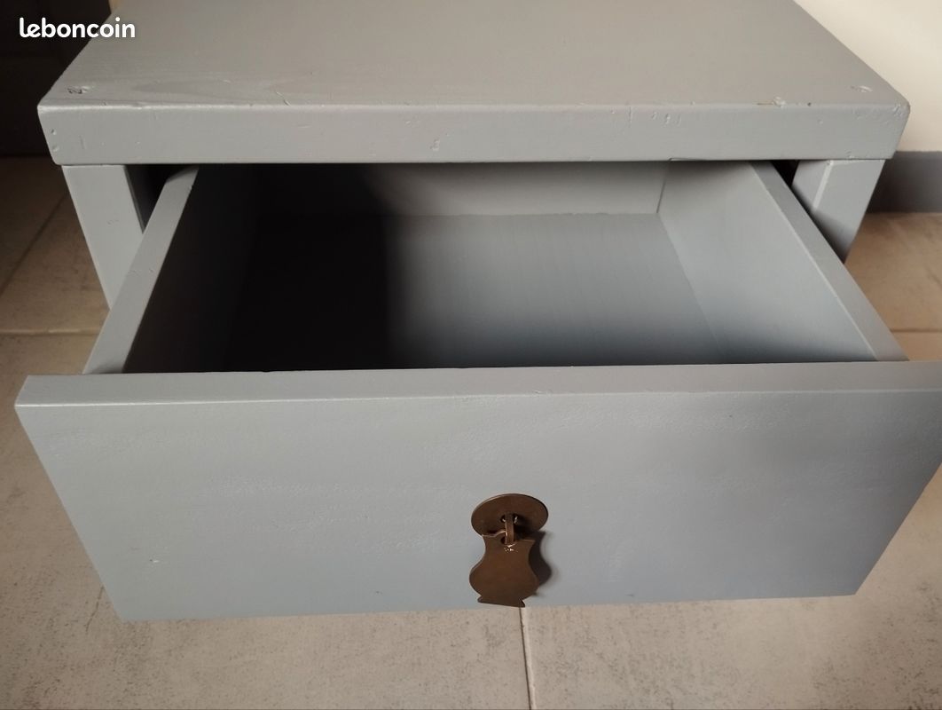 Table basse / Chevet (image 4)