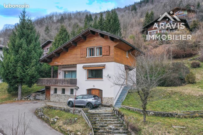 Propriété 6 pièces 131 m²