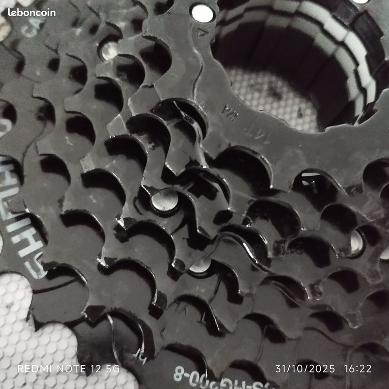 Shimano CS-HG200-8-speed12-32T Cassette (image 1)