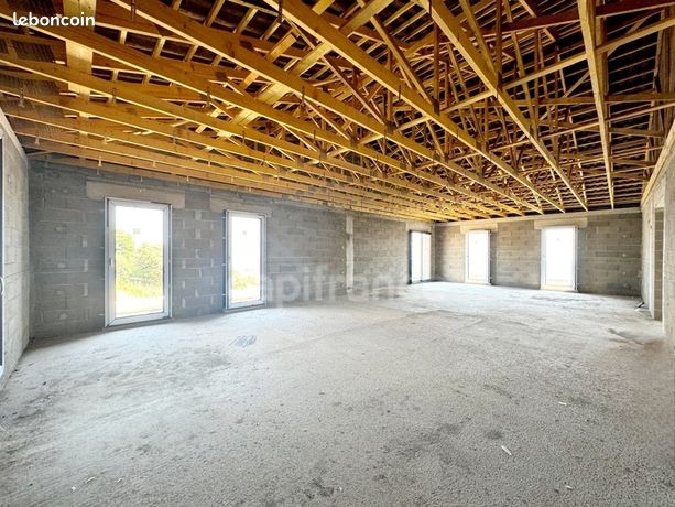 Maison 7 pièces 300 m²