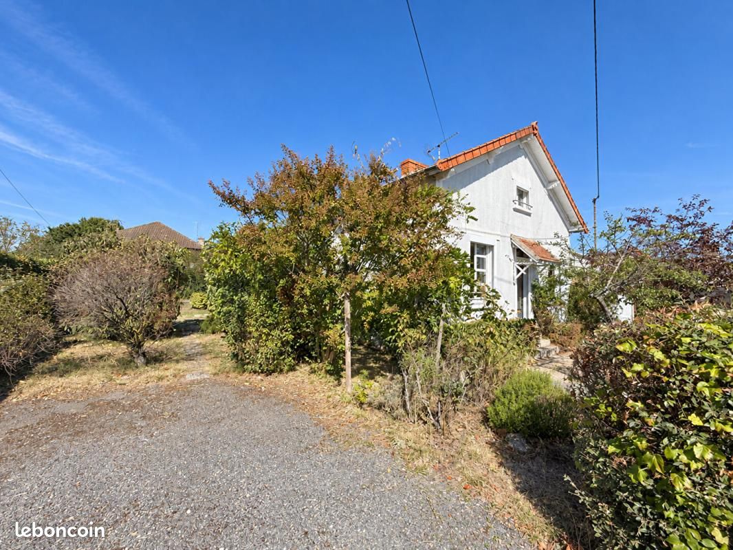 Maison 4 pièces 106 m² · à Domérat · 106 m² · 66 500 €