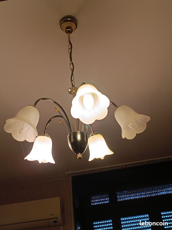 Joli Luminaire 5 branches forme tulipe (image 3)