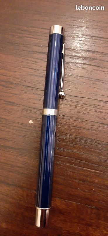 Stylo Plume Argenté Et Bleu Gris - Plume Iridium Germany - Neuf Sans Emballage
