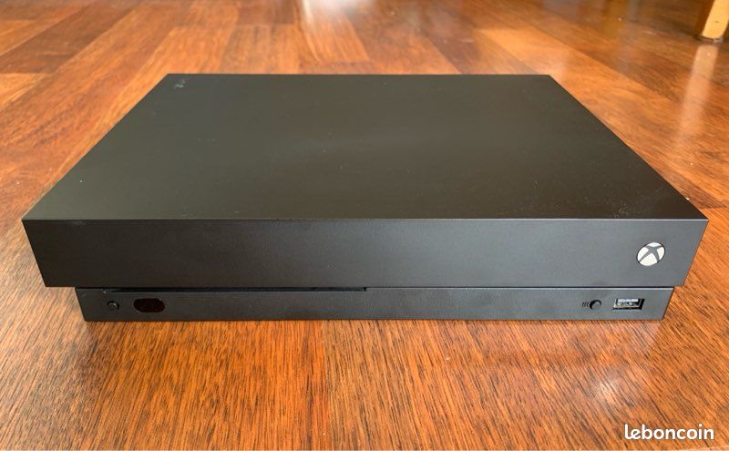 Xbox one x 1 To - Très bon état (image 2)