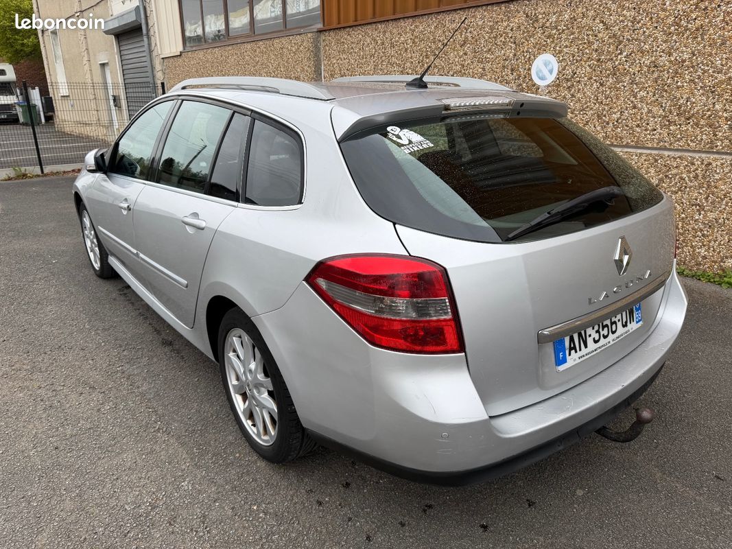 RENAULT LAGUNA III 2.0 dCi 150 Dynamique (image 3)