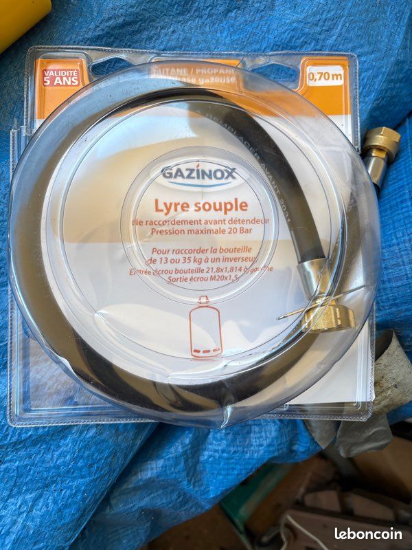 Lyre souple pour bouteille gaz (image 1)