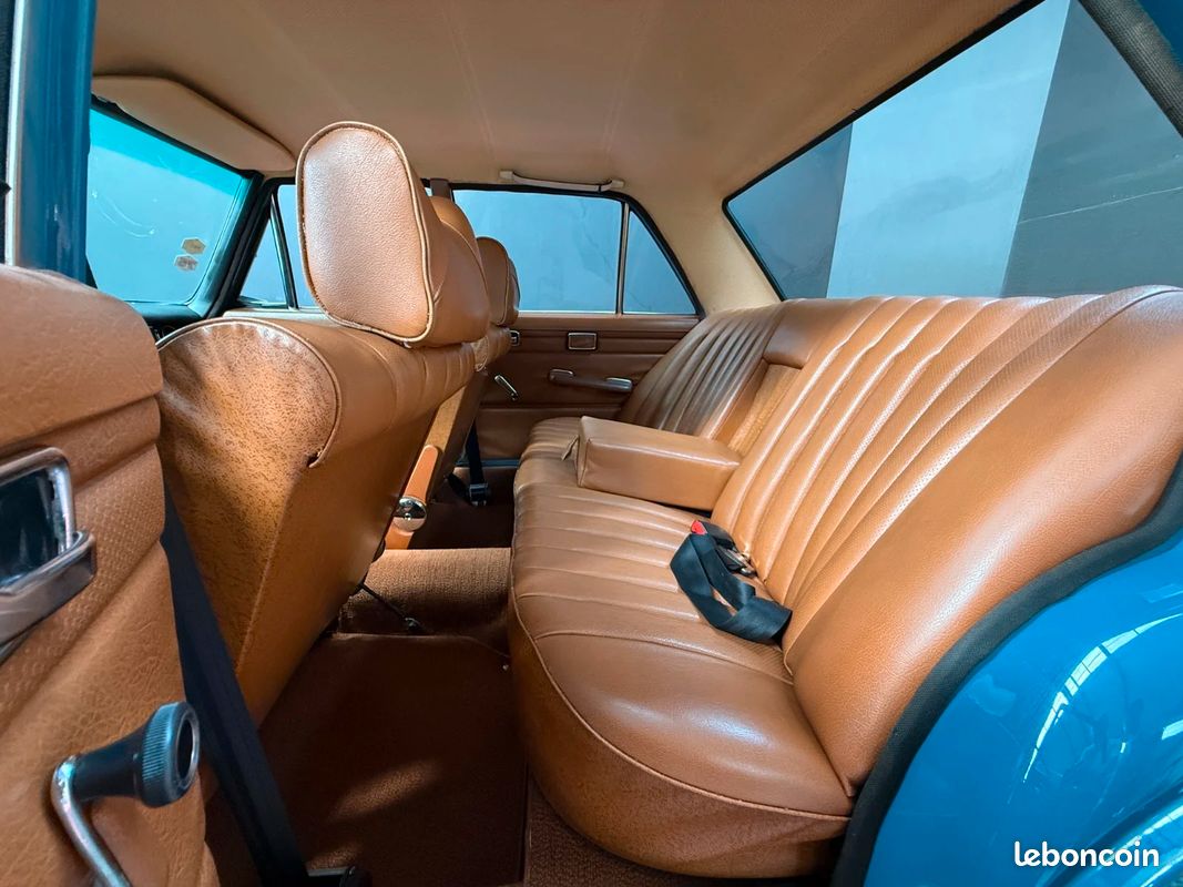 MERCEDES 230 TYPE W114 120ch BVM 5 2.3 (image 10)