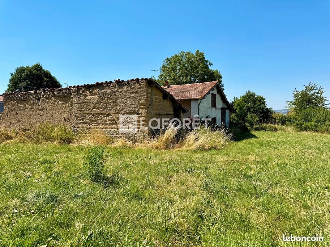 Maison 4 pièces 100 m² · à Saint-Laurent-de-Chamousset · 100 m² · 97 000 €
