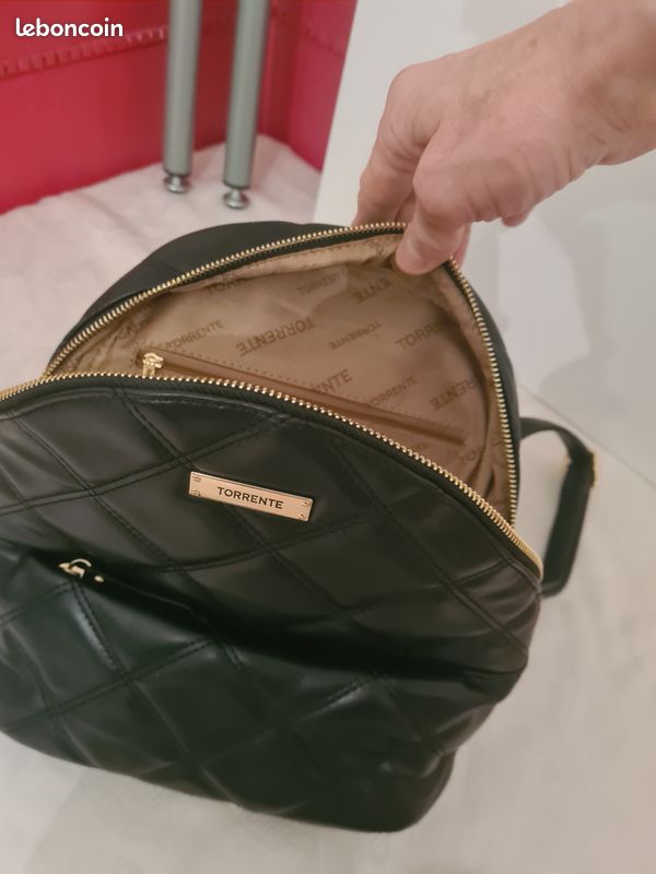 Sac à dos cuir noir marque TORRENTE Accessoires Bagagerie