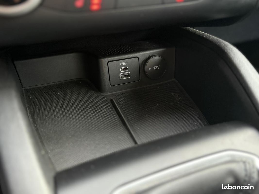 FORD KUGA 1.5 Ecoboost 150 Cool & Connect (image 27)